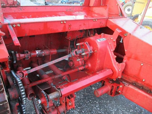 Image of New Holland 900 equipment image 4