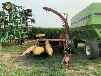Main image New Holland 900