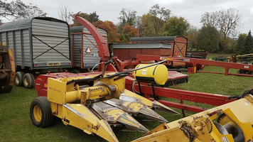 Main image New Holland 900