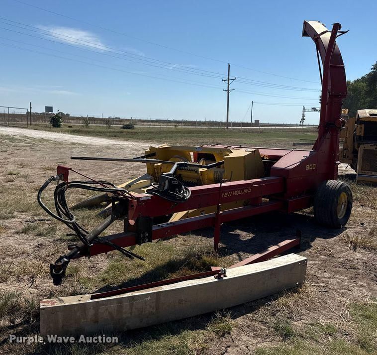 New Holland 900 Equipment Image0