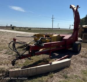 New Holland 900 Image