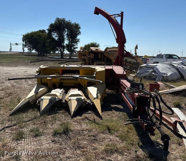 Image of New Holland 900 equipment image 1