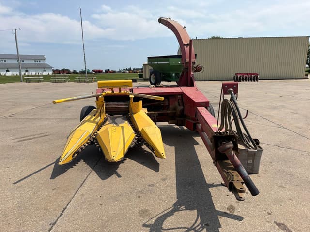 Image of New Holland 900 equipment image 1