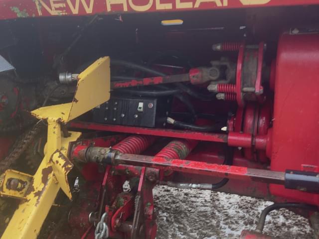 Image of New Holland 900 equipment image 4