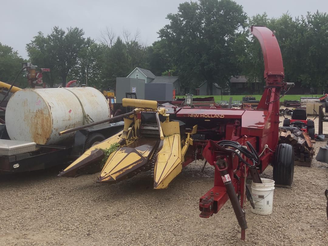 Image of New Holland 900 Primary image