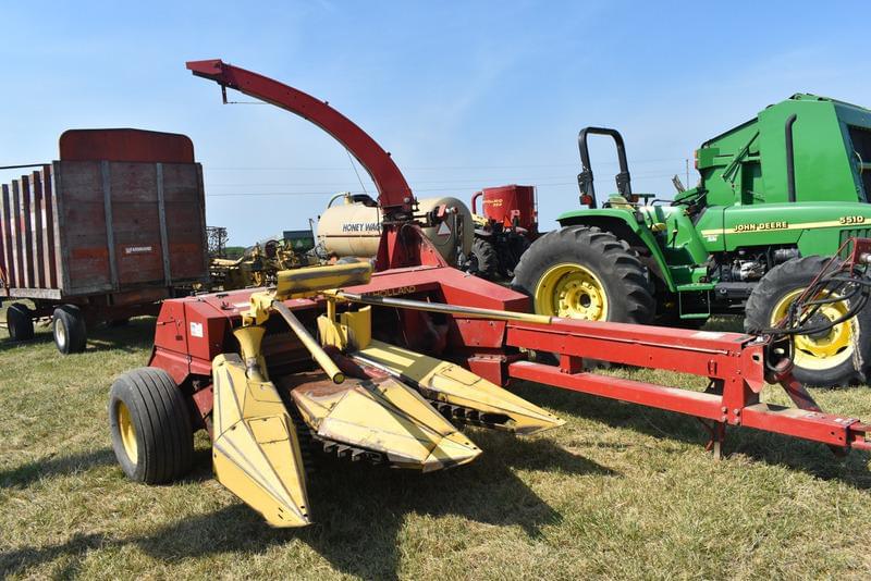 Image of New Holland 900 Primary image