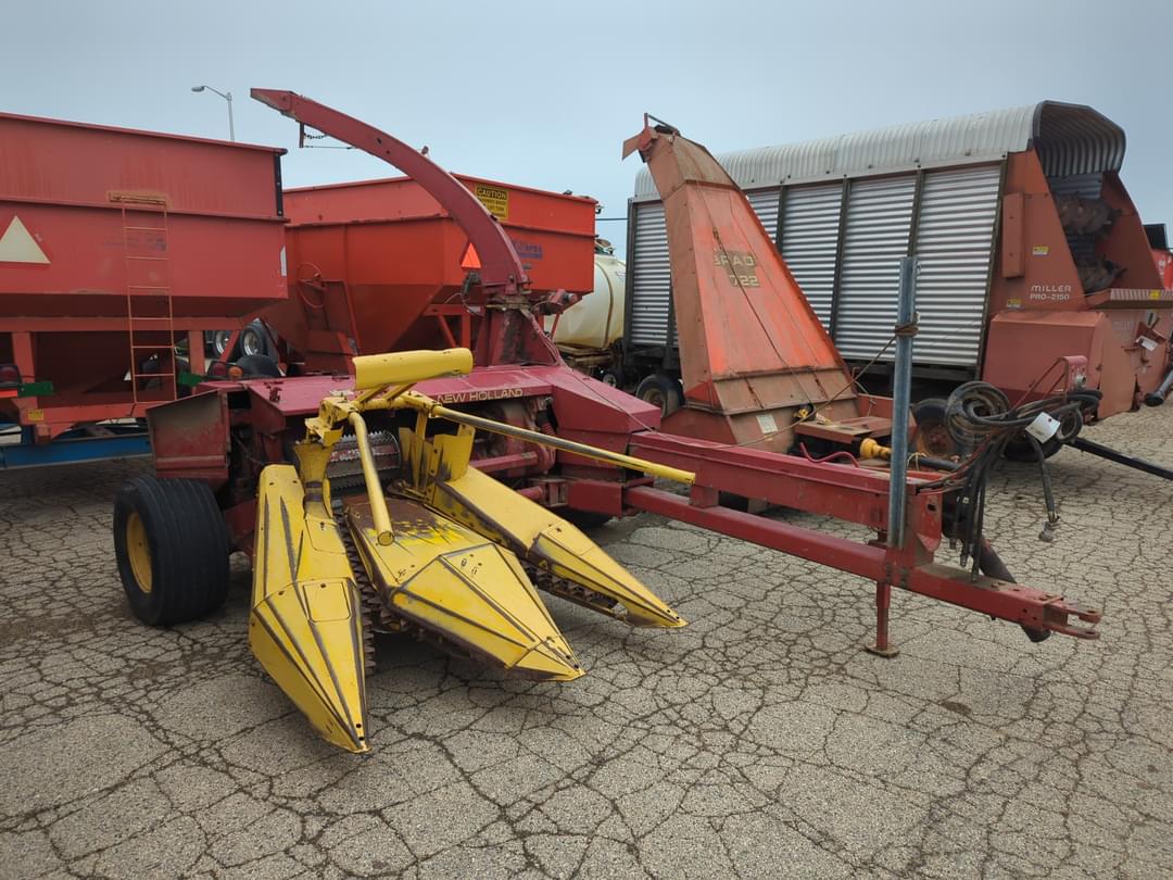 Image of New Holland 900 Primary image