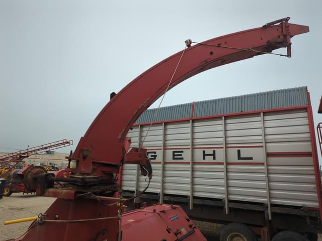 Image of New Holland 900 equipment image 4