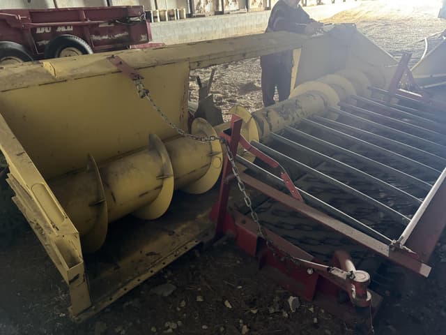 Image of New Holland 960 equipment image 1