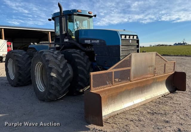 Image of New Holland 9682 equipment image 2