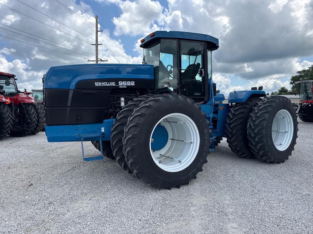 Image of New Holland 9682 Primary image