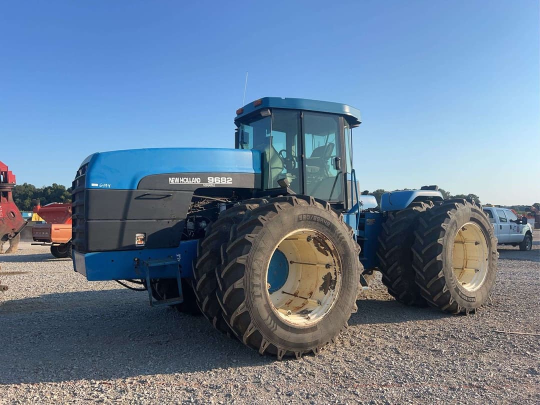 Image of New Holland 9682 Primary image