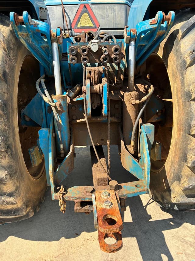 Image of New Holland 9682 equipment image 3