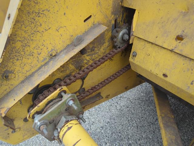 Image of New Holland 96C equipment image 4