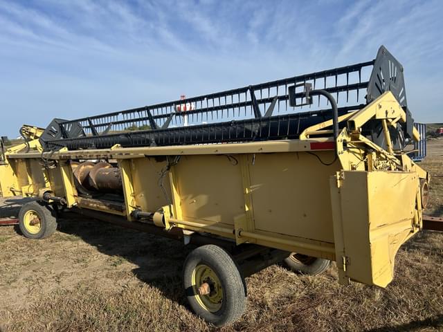 Image of New Holland 973 equipment image 3