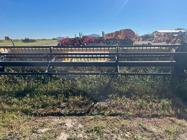 Image of New Holland 973 equipment image 2