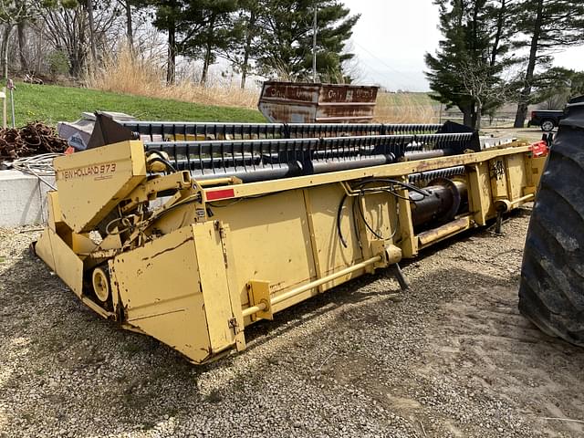 Image of New Holland 973 equipment image 3