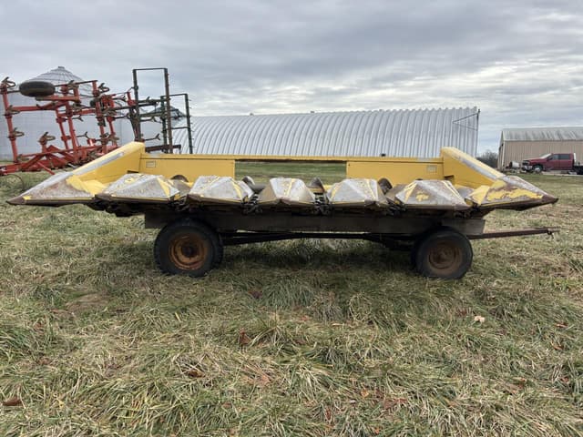 Image of New Holland 974 equipment image 1