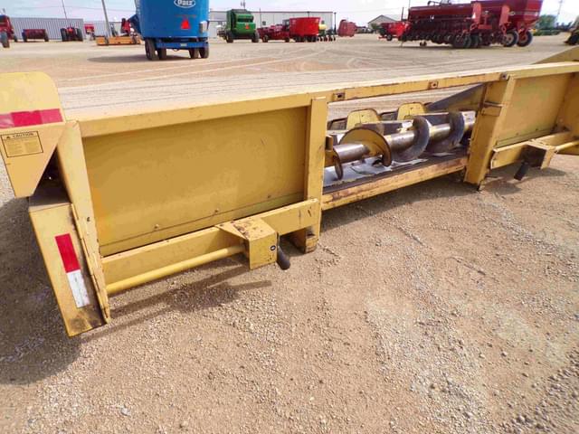 Image of New Holland 974 equipment image 3