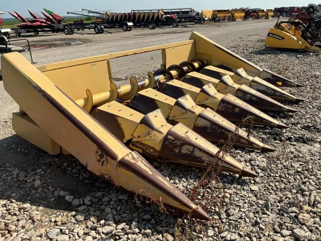 Image of New Holland 974 equipment image 3