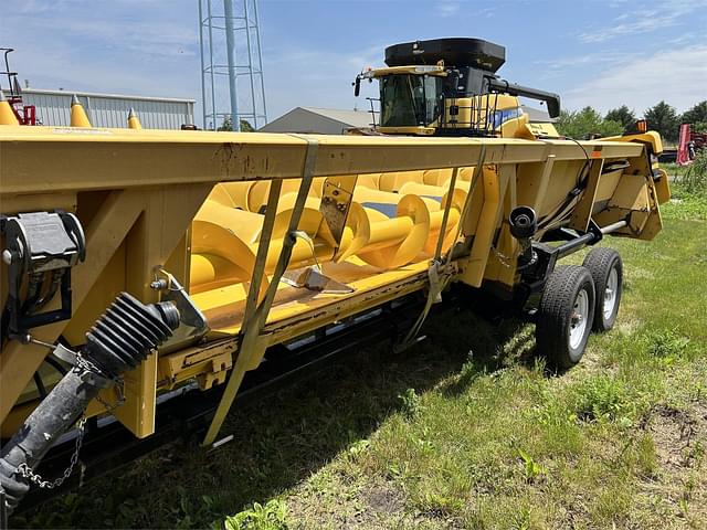 Image of New Holland 98C equipment image 2