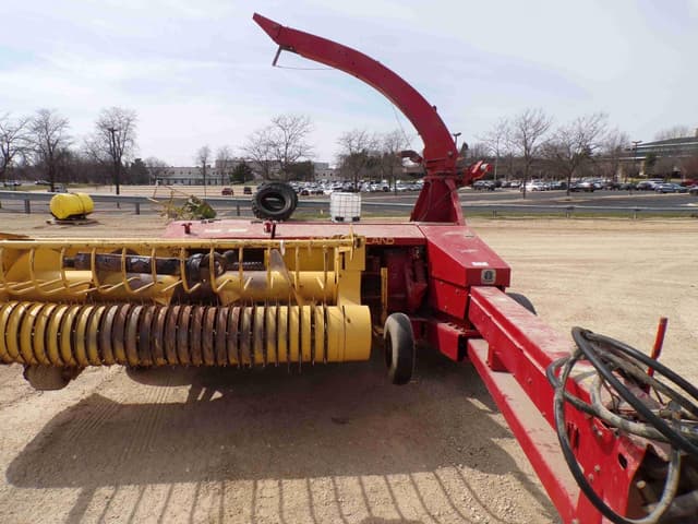 Image of New Holland 900 equipment image 2