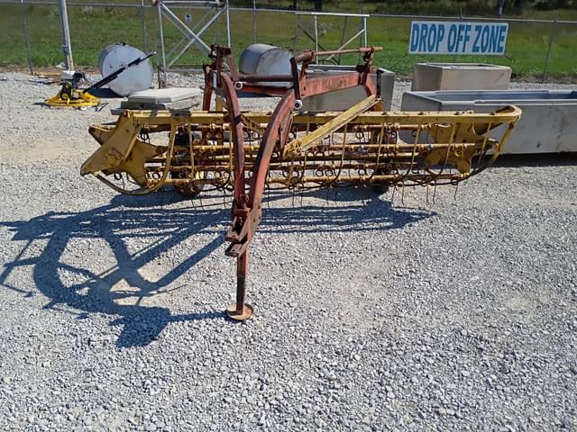 Image of New Holland 256 equipment image 1