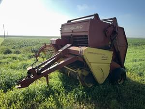New Holland 846 Image