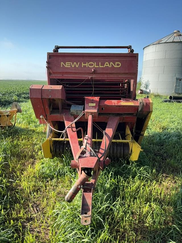 Image of New Holland 846 equipment image 1