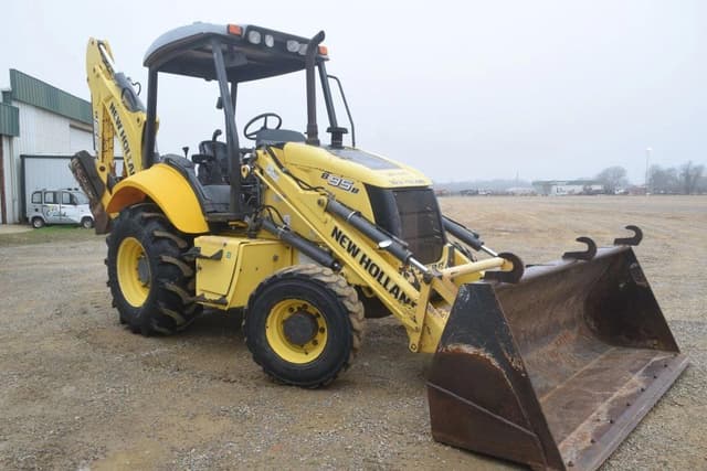 Image of New Holland B95B equipment image 4