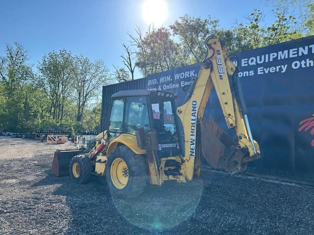 Image of New Holland B95B equipment image 1