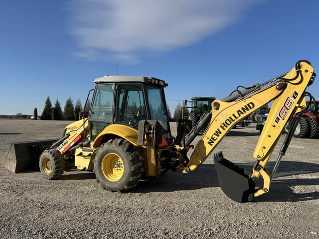 Image of New Holland B95B equipment image 4