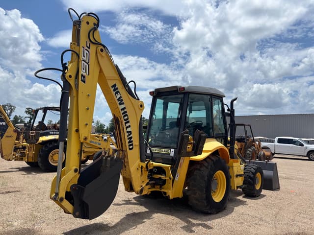 Image of New Holland B95C equipment image 4
