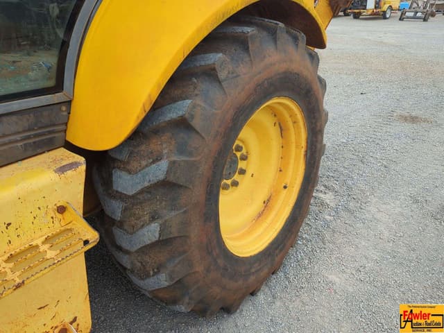 Image of New Holland B110B equipment image 4