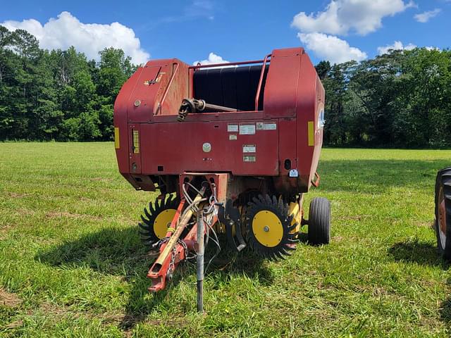 Image of New Holland BR7060 equipment image 1