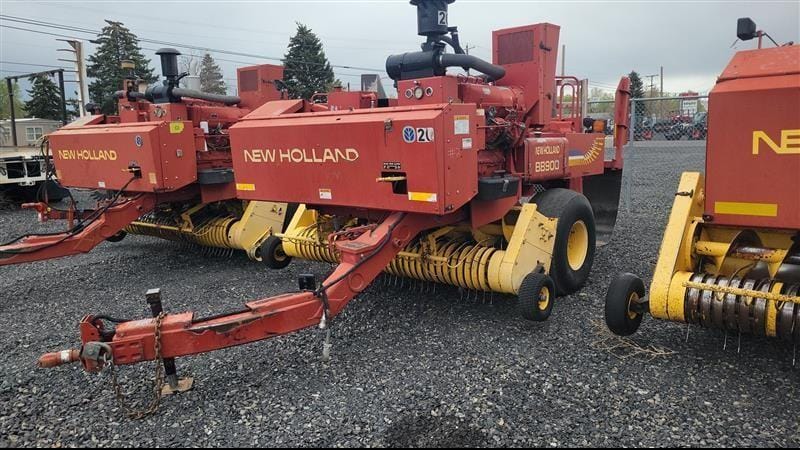 New Holland BB900 Equipment Image0