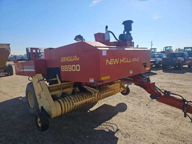 Image of New Holland BB900 equipment image 2