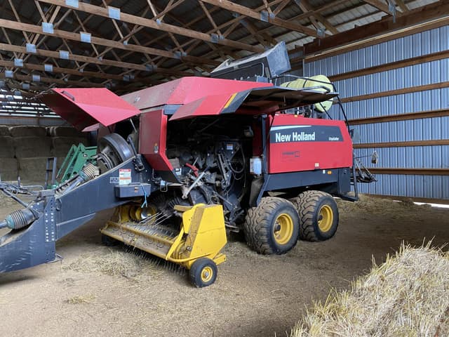 Image of New Holland BB940A Cropcutter equipment image 3
