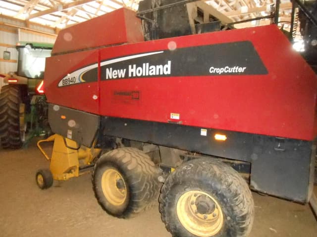 Image of New Holland BB940A Cropcutter equipment image 2