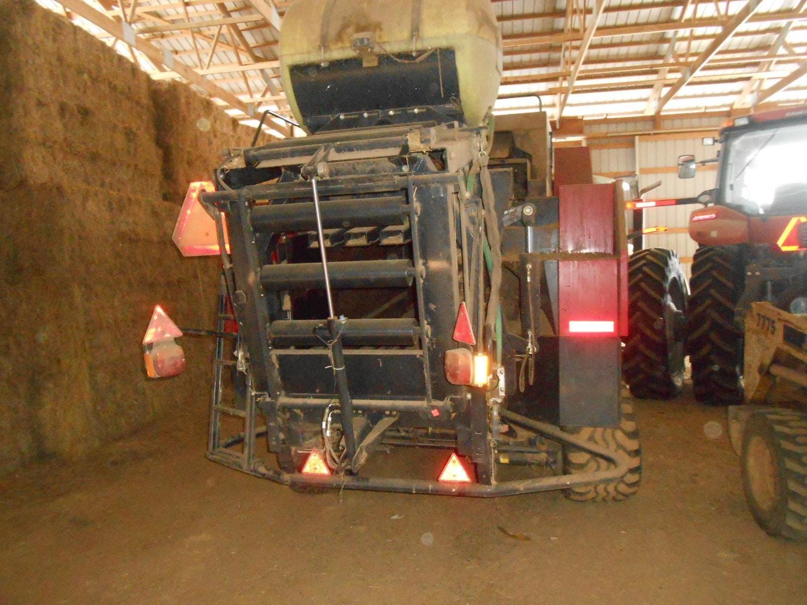 New Holland BB940A Equipment Image0