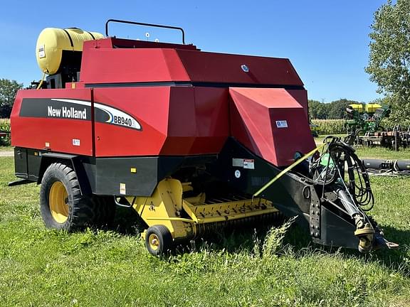 Image of New Holland BB940A Primary image