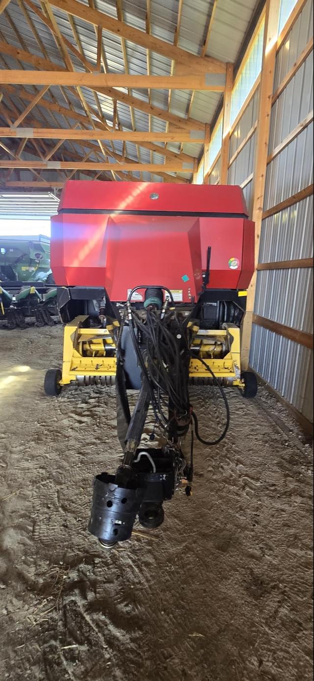 Image of New Holland BB940A Cropcutter equipment image 2