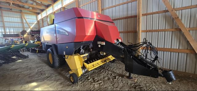 Image of New Holland BB940A Cropcutter equipment image 1