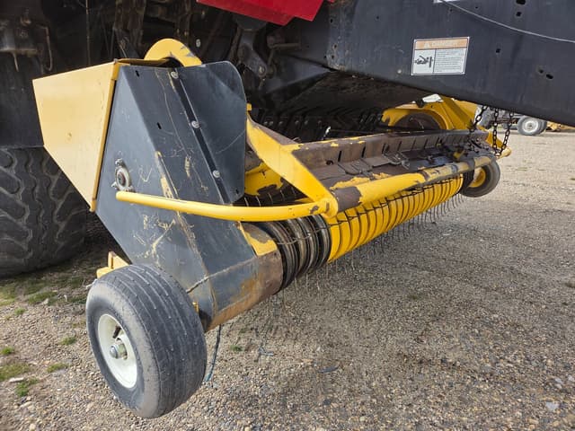 Image of New Holland BB960A equipment image 3