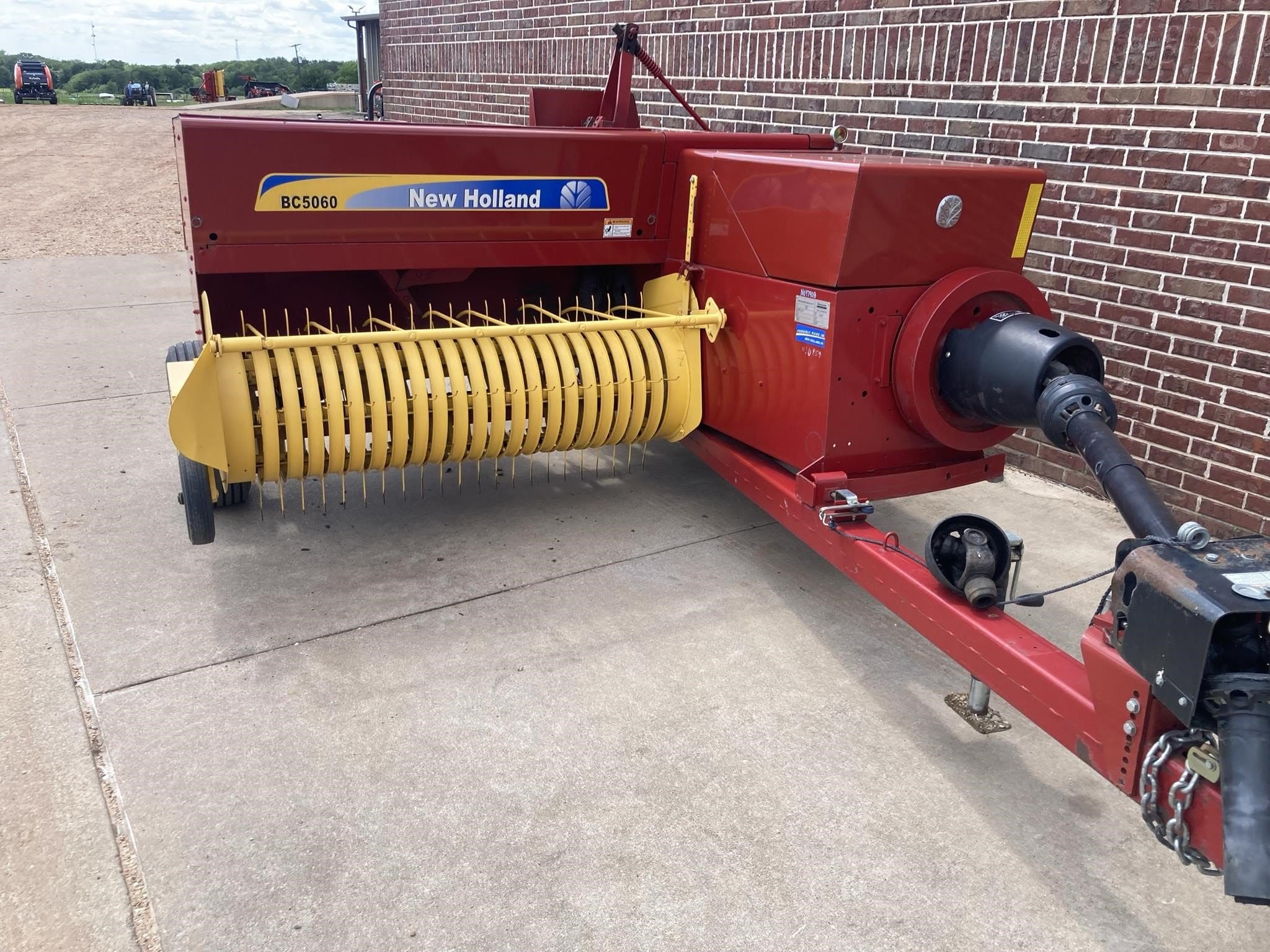 2014 New Holland BC5060 Equipment Image0