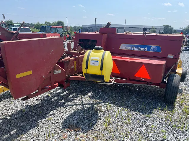 Image of New Holland BC5070 equipment image 4