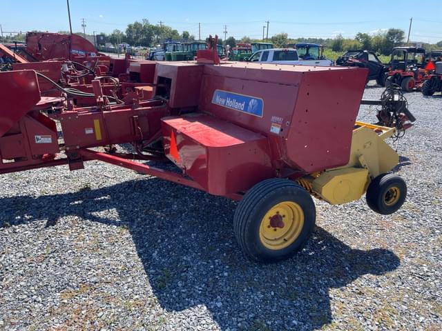 Image of New Holland BC5070 equipment image 2