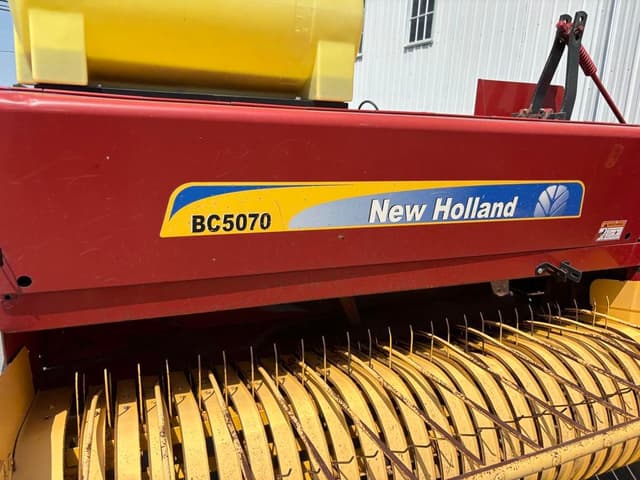 Image of New Holland BC5070 equipment image 4