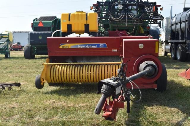 Image of New Holland BC5070 equipment image 1