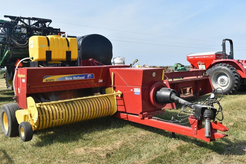 Image of New Holland BC5070 Primary image
